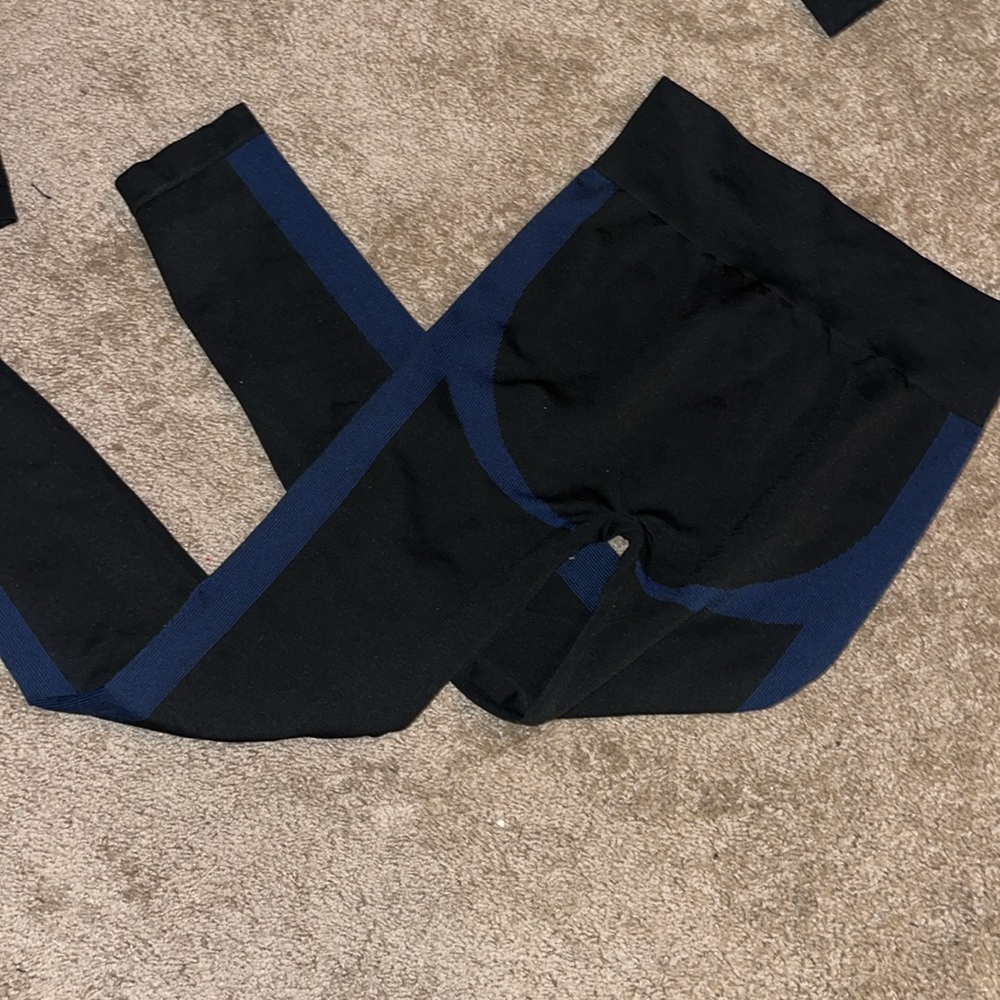 Tracksuit - Picture 3 of 3